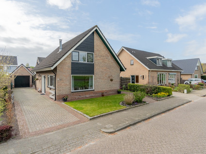 Parallelweg 12