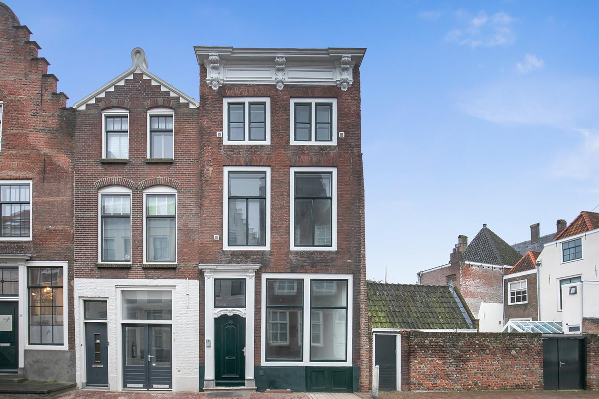 Hoogstraat 10