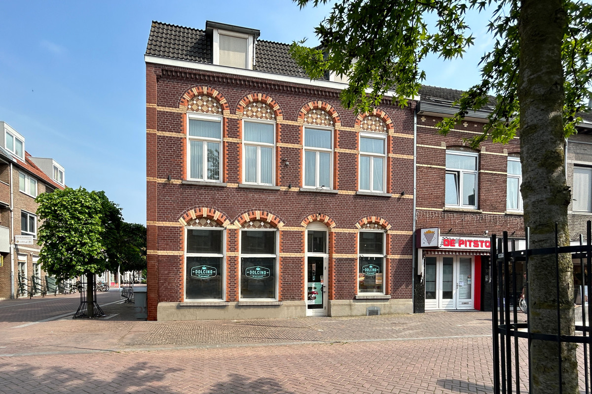 Bovenste straat 51