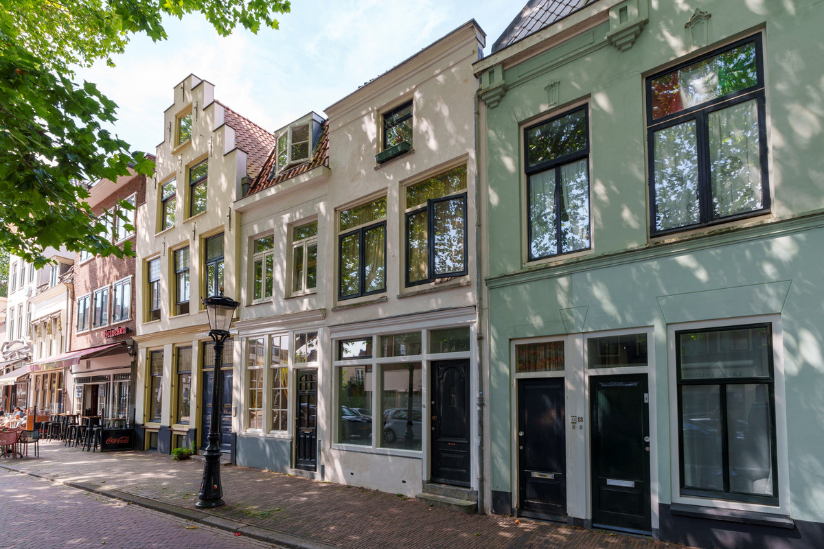 Breedstraat 14