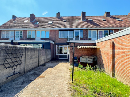 Pastoor Deckersstraat 13