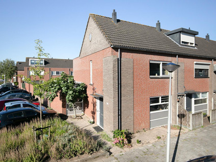 Vicky Baumstraat 18