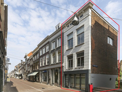 free-sector-houses for rent on Voorstraat 399