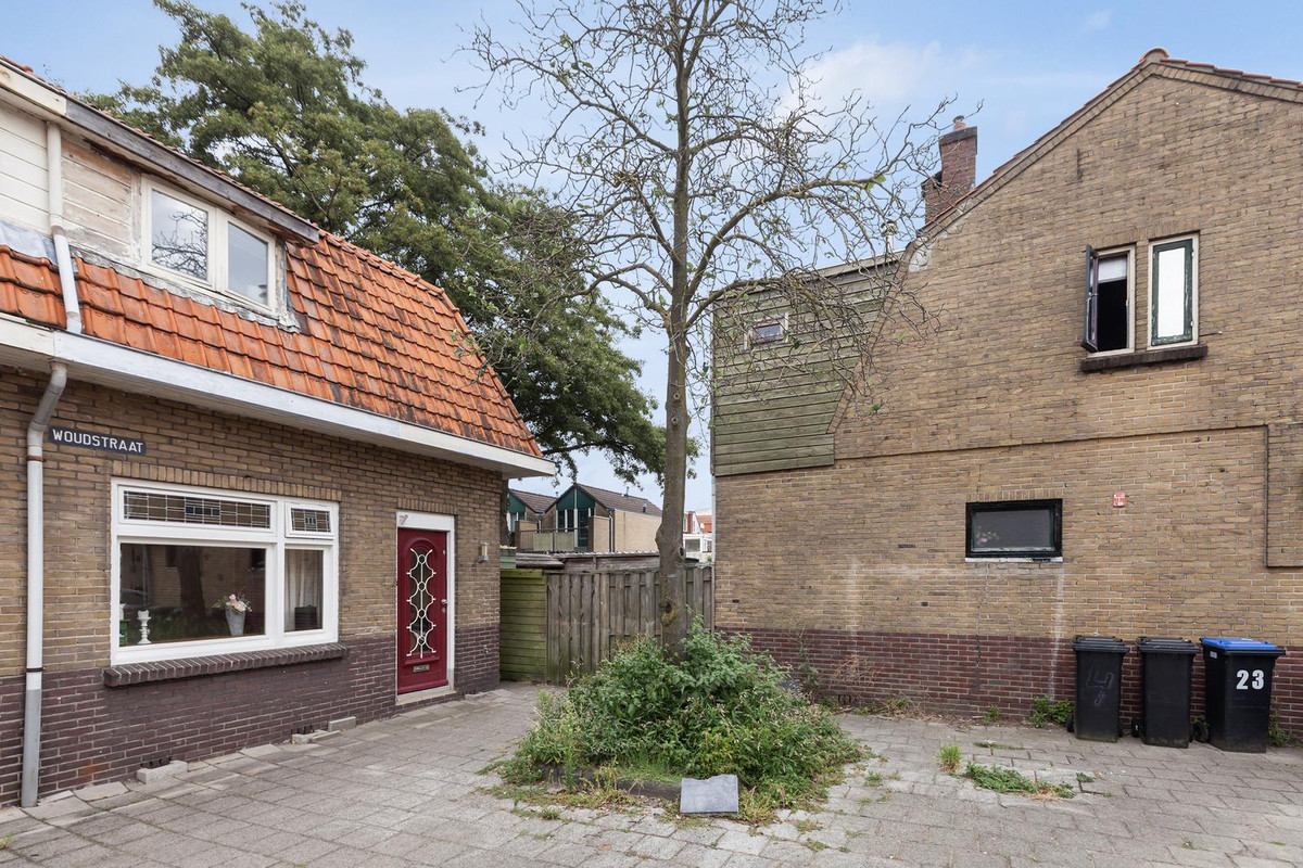 Woudstraat 24