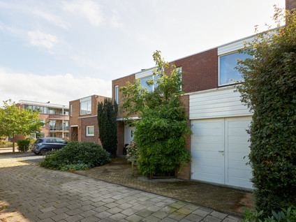 A.G.M. Van Der Hoevenstraat 79