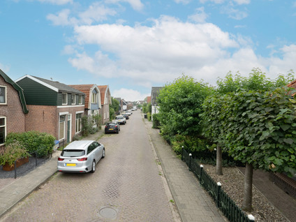 Middelweg 43