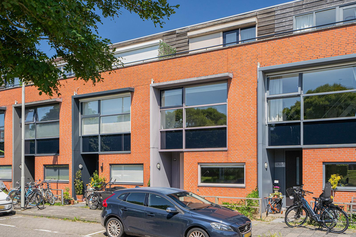 Annie van Eesstraat 19