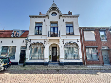 Koninginnestraat 15