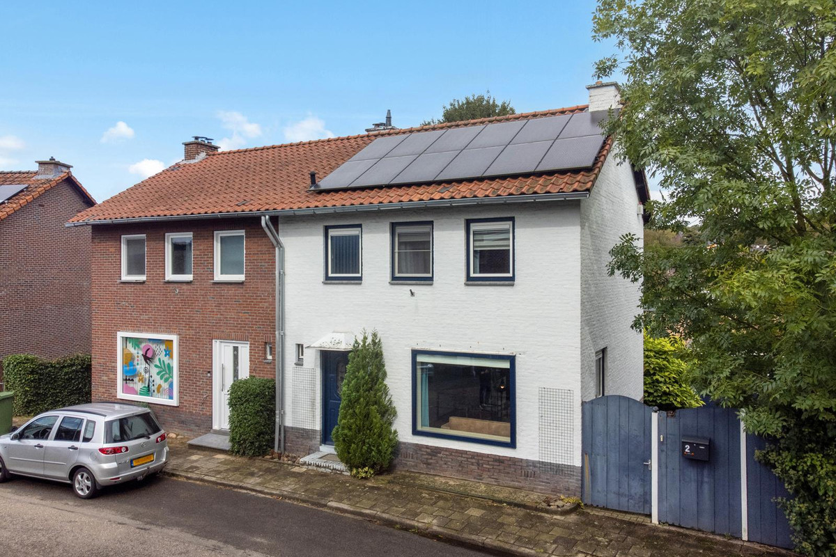 Pastoor Ribberghstraat 2