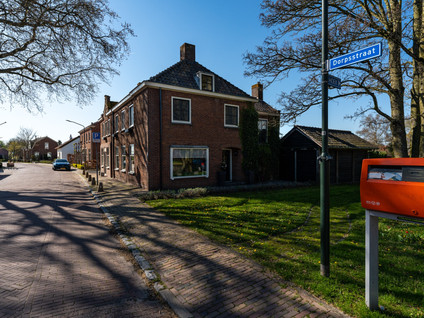 Dorpsstraat 19