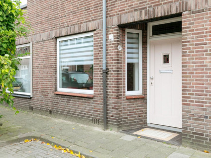 Pastoor van Beurdenstraat 82