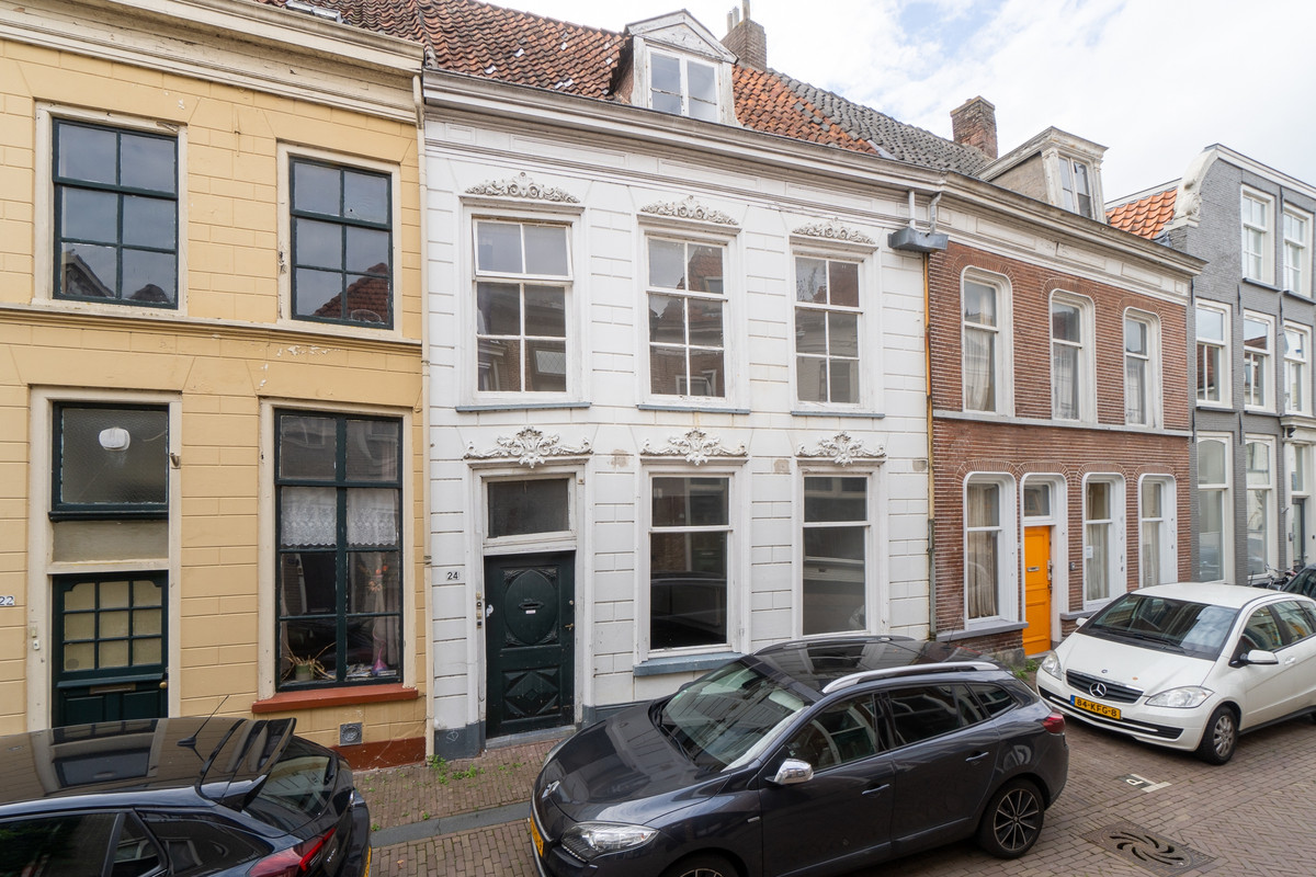 Buiten Nieuwstraat 24