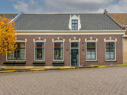 Voorstraat 4