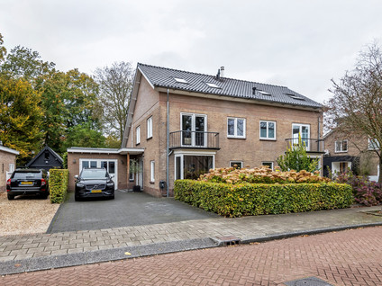 Van Hogendorpstraat 8