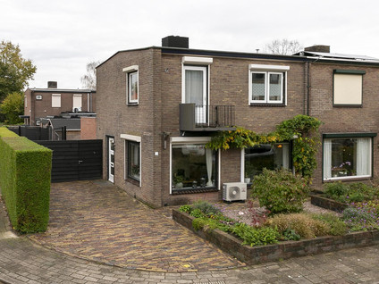 Dovenetelstraat 1