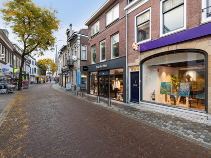 Voorstraat 32