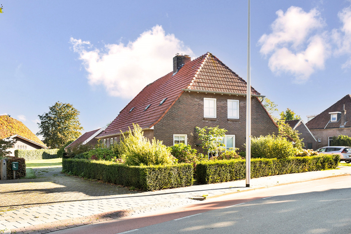 Dorpsstraat 21