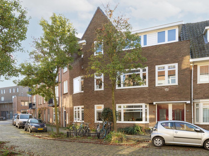 Bakhuizen van den Brinkstraat 4