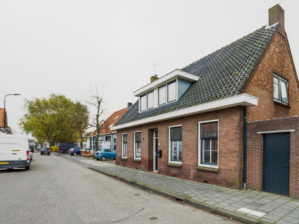 Dorpsstraat 81