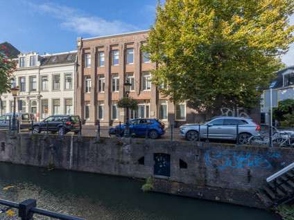 Plompetorengracht 14