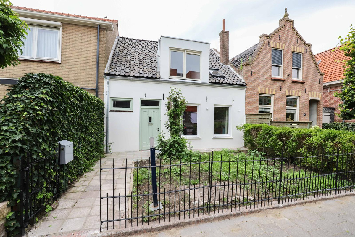 Damstraat 56