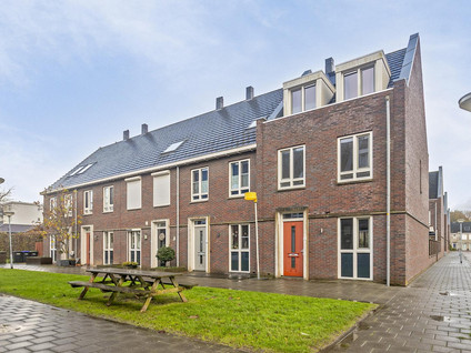 Joop den Uylstraat 16