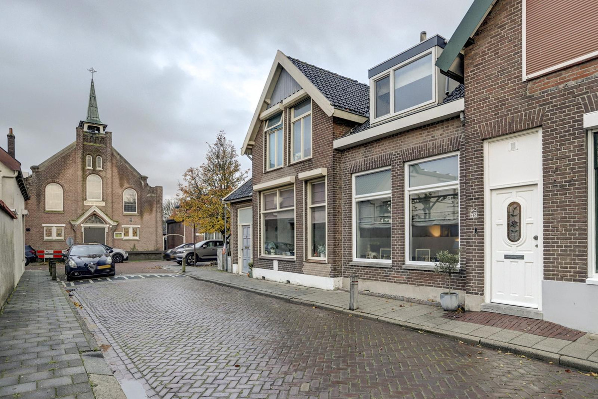 Merwedestraat 25