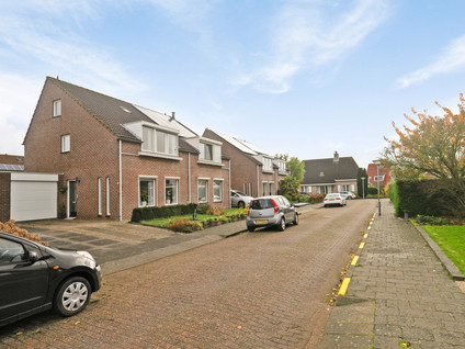 De Schone Waardin 8