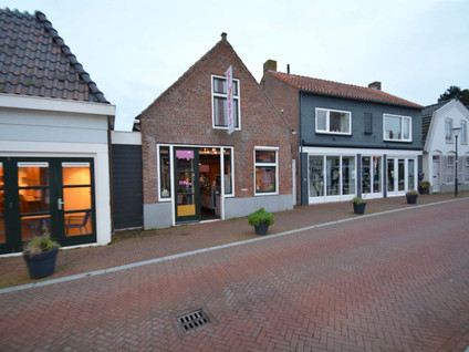 Dorpsstraat 48