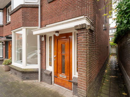 Hugo de Vriesstraat 1