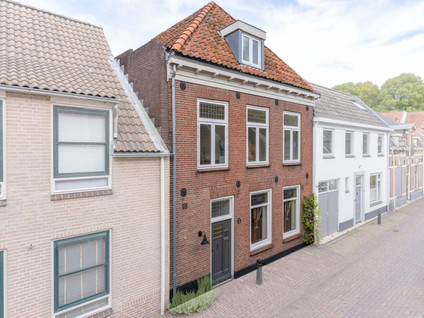 Burgtstraat 6