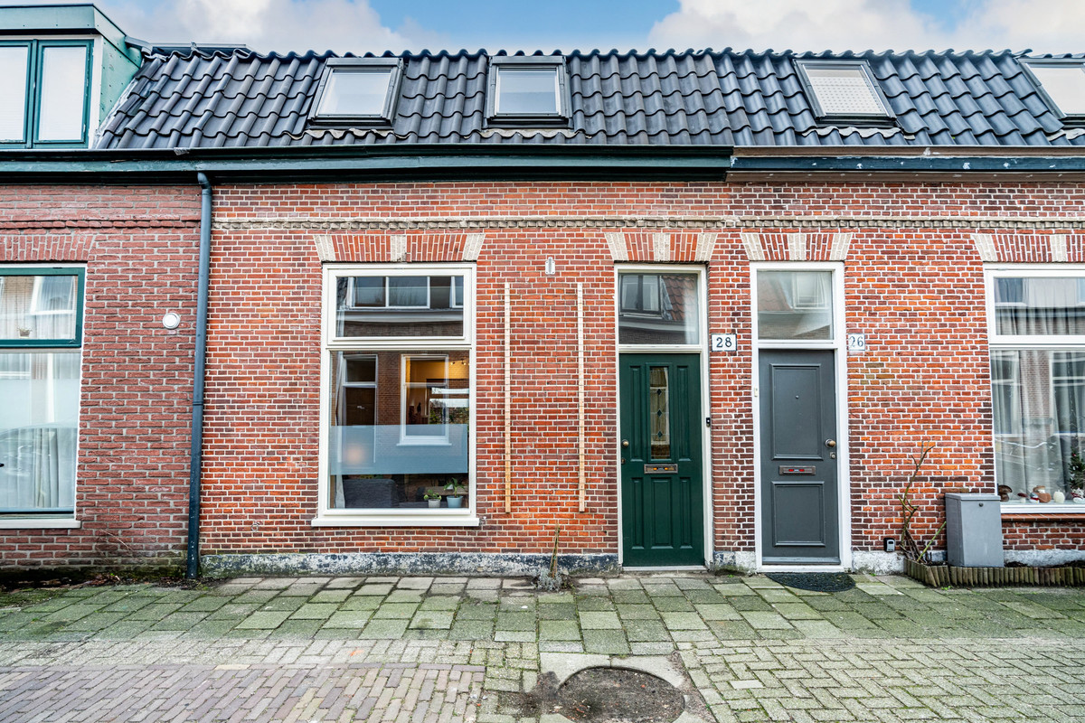 Oranjestraat 28