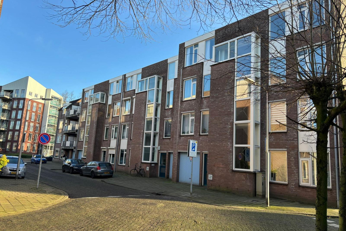 Meijer van Leeuwenstraat 57