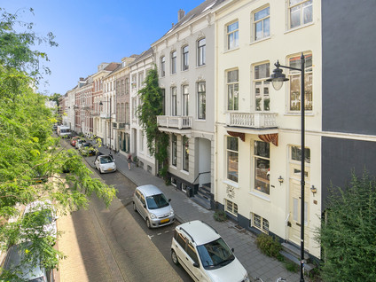 Emmastraat 16