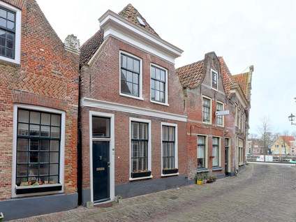 Kerkstraat 8