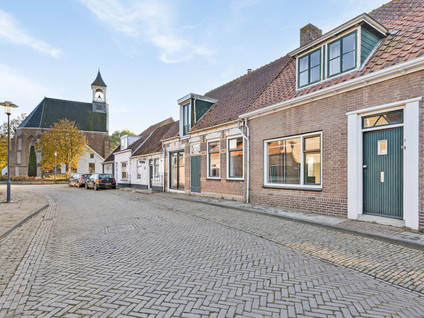 Kerkstraat 24