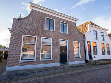 Warmoesstraat 10