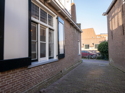 Warmoesstraat 10