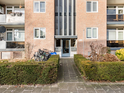 Veestraat 23