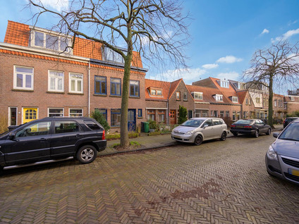 Riouwstraat 25