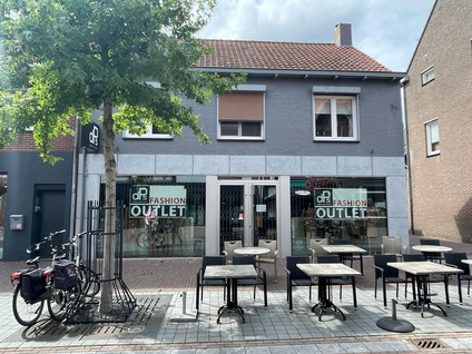 Bovenste straat 30