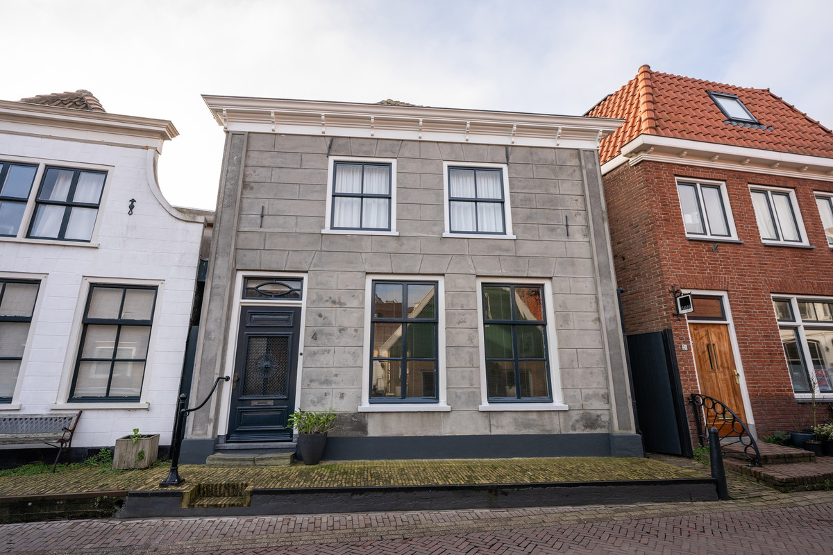 Warmoesstraat 4