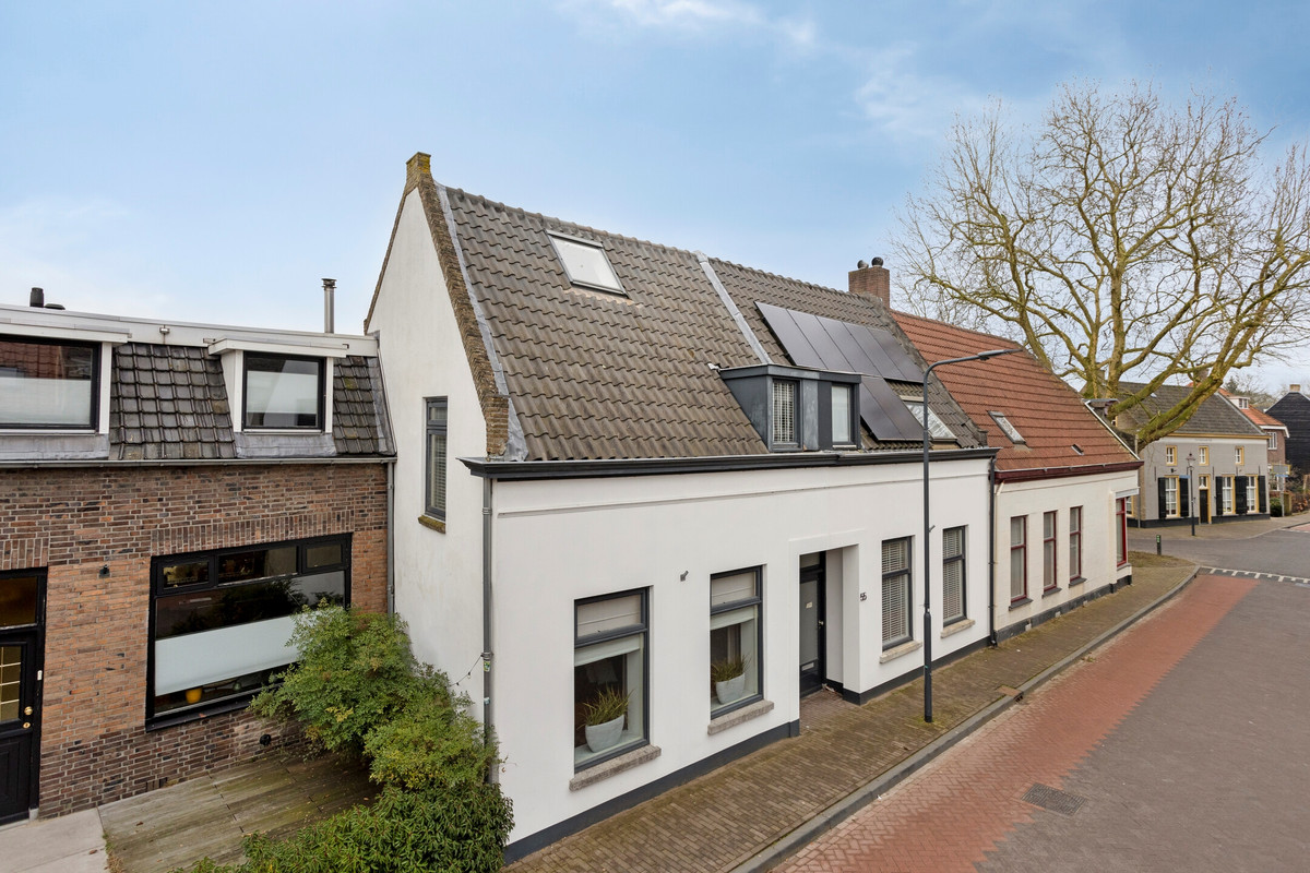 Raadhuisstraat 57