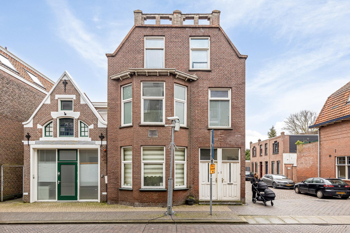 Czaar Peterstraat 9