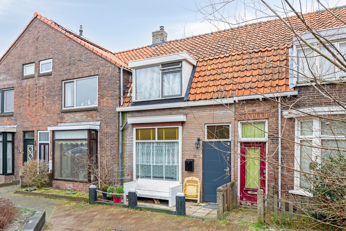 Van Der Duyn Van Maasdamstraat 19