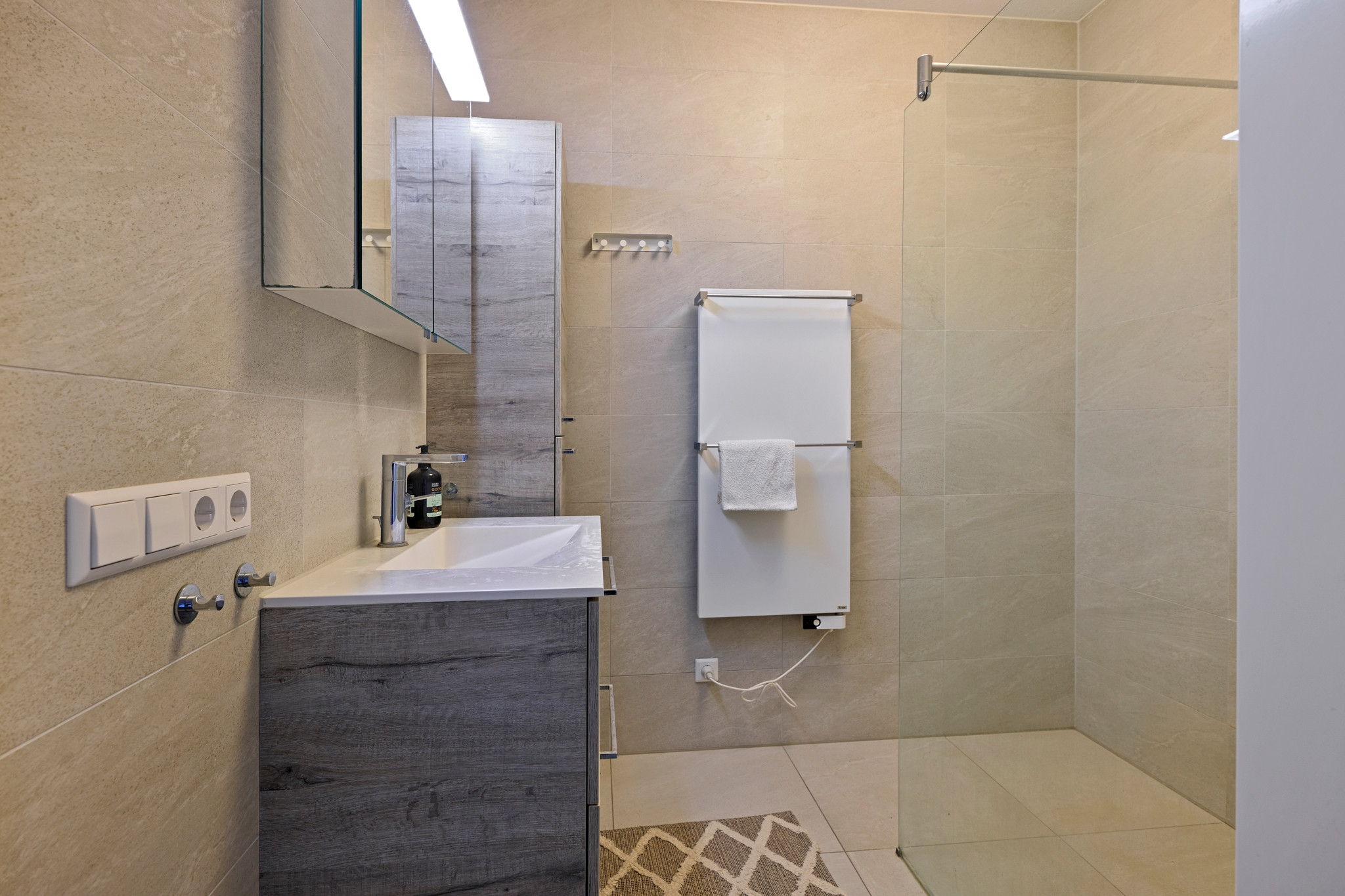 Woning te huur: Nida Senffstraat 159 1095MX Amsterdam