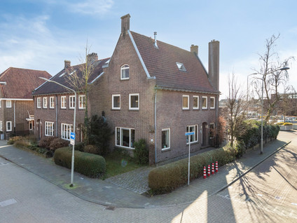 Prins Bernhardstraat 15