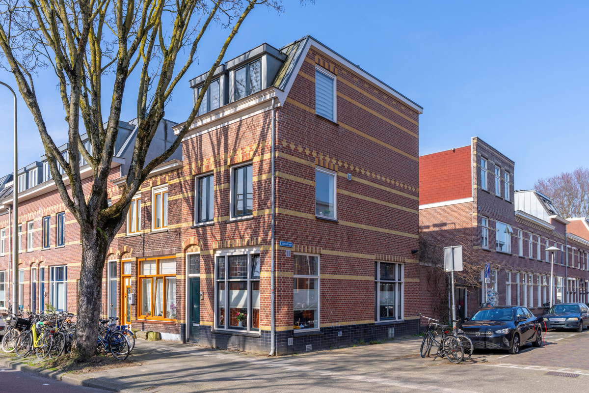 Adelaarstraat 68A