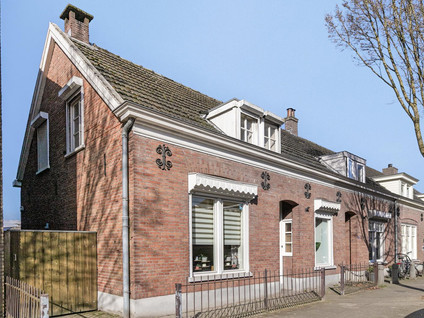 Pastoor Erasstraat 9