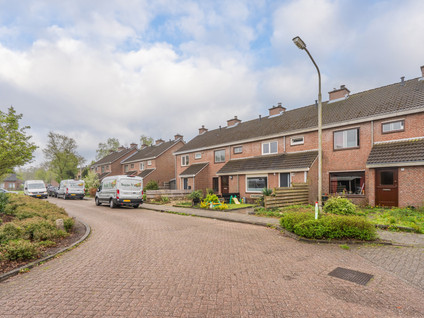 Carry Van Bruggenstraat 13